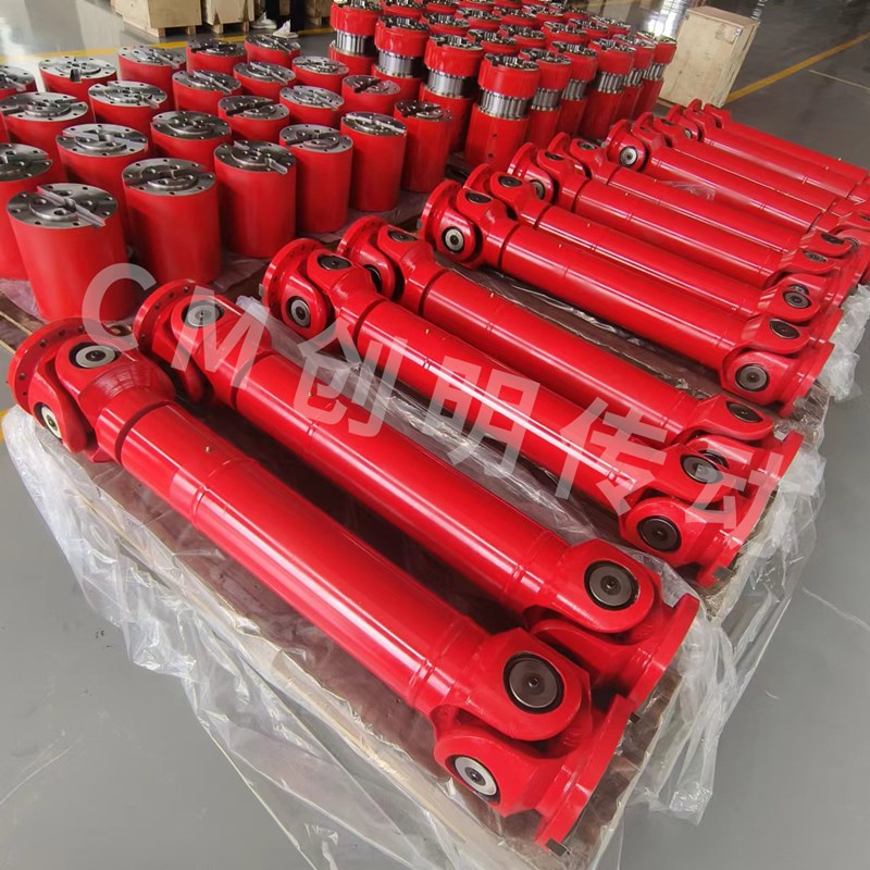 万向联轴器实现所连接两轴连续回转